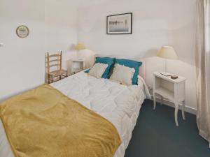 Maisons de vacances La Fregate - Dans une chaumiere pour 4 avec jardin : photos des chambres