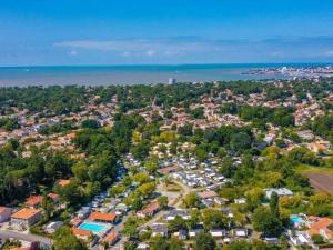 Campings Camping 3 etoiles - Piscine - efcagd : photos des chambres