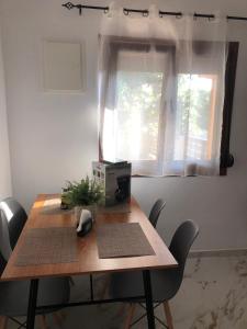 Spacious New apartment near the sea!