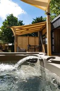 Campings Camping 4 etoiles - Piscine - efceih : photos des chambres