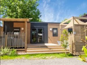 Campings Camping 4 etoiles - Piscine - efceih : photos des chambres