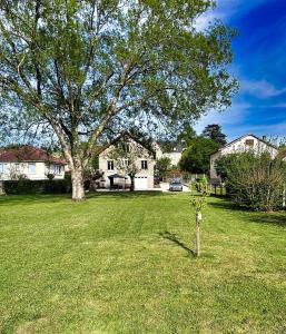 Maisons de vacances Grand Jardin Maison Spacieuse Ideale pour Famille : photos des chambres