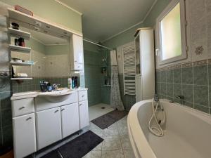 Le Pause des Pilotes - 4pers - Circuit Bugatti