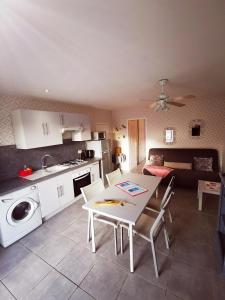 Appartements Villa Colombier : Appartement avec Terrasse