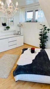 VILLA SUNSHINE "SUNSHINE SUITE" NAD JEZIOREM KOMINEK i WANNA w SALONIE OGRóD BALKON