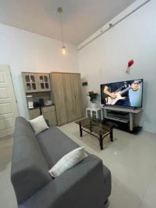 Deluxe studio unit at Modena Town Sq