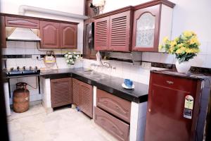 Divine India Service Apartment,2Bhk, D-198,SAKET