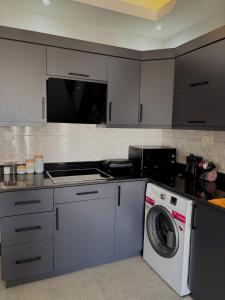 Apartment wıth jacuzzı and pool 10 mınutes from the DeadSea