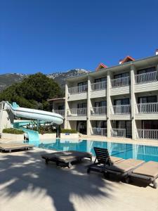 Apartment wıth jacuzzı and pool 10 mınutes from the DeadSea
