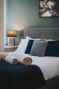 Central Apartment with 2 Parking Spaces!