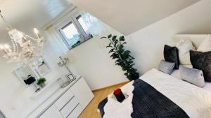 VILLA SUNSHINE "SUNSHINE SUITE" NAD JEZIOREM KOMINEK i WANNA w SALONIE OGRóD BALKON