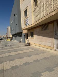 غرفة حمام مدخل مشترك