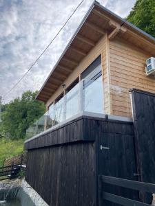 Casa de pe Lac - La noi la munte