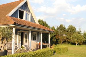 Between the dunes and the sea