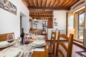 Casa con vista panoramica nel cuore della Toscana