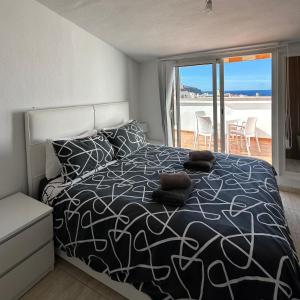 3 bed apt with sea views in Los Cristianos K305