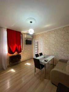 Private House, Apartment