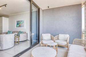 Luxurious living Waterfall