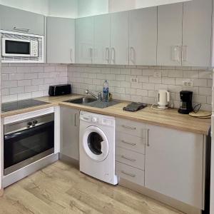 Lovely 1 Bed Apartment In Castle Harbour C108