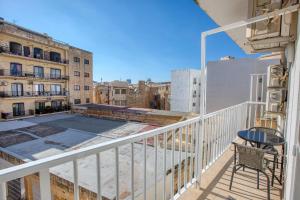 Central Sliema 2BR Stay with private balcony by 360 Estates