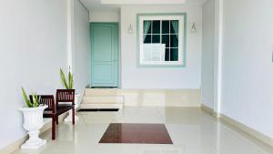 Hatyai riverfront nest