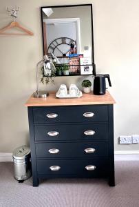 Bath City Centre Free Parking Free Breakfast Small Double Room Private Ensuite Bathroom