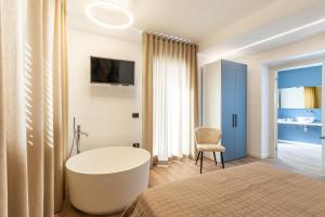 Deluxe Double Room with Bath