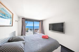 Maison sur leau-Hyères-Almanarre-Parkings Clim WIFI By HC