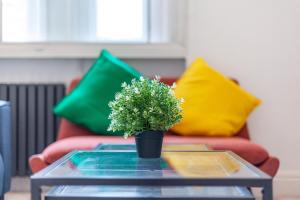 Two bedroom flat next to Paddington St - 6