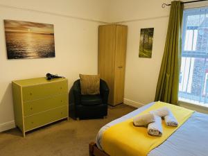 Ideal 2 bed pay-as-you-stay home in Widnes sleep 5