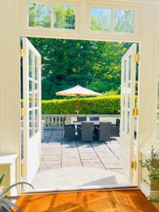 Larchmount House B&B