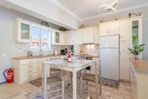 Donnas luxury home in Kassiopi 300m from the sea