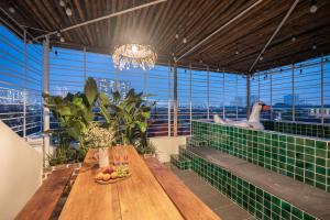 La Mer Suite in Heart of Hanoi-Rooftop Jacuzzi-Shuttle Included