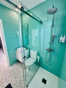 Luxury 2 Bedroom Apartment with 2 Balconys and Seaview