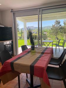 Appartement vue montagne, Espelette - 3hvězdičkové hotely ve městě Espelette