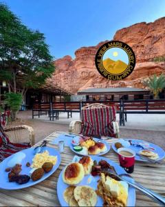 RUM BUBBLES VIEW MARS lUXURY CAMP