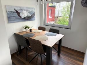 PrimeLoft Igel - Balkon - zentrale Lage - große Küche - stilvoll & modern - bis 6 Pers - mit Parkplatz