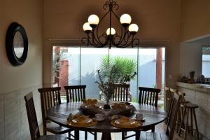 Casa amarela 2km de Geribá-Buzios