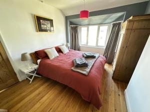 Oxfords cosiest 3 bedroom home with off street car parking