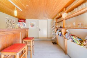 Maisons de vacances Charming home with a pool : photos des chambres