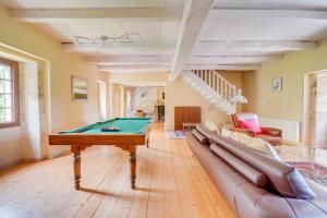 Maisons de vacances Charming home with a pool : photos des chambres