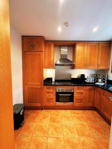 Aloha Pueblo, Garden , Rooftop View Marbella 3-Storey Townhouse