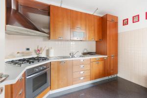 GuestHost- Milano Università Bocconi Terrace Apt