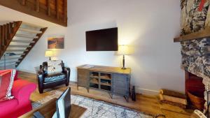 Snowcreek Condo 1579