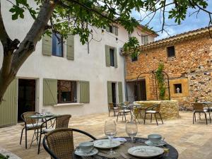 B&B / Chambres d'hotes Suites de Bruoux : photos des chambres