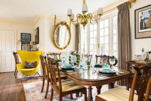 Mayfair 9-Bed Townhouse - Sleeps 16 Patio & Ac