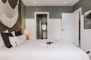 Demba - 2 bedrooms and office in Arroios