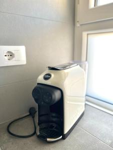 New and cozy Metro Parking Train to airport