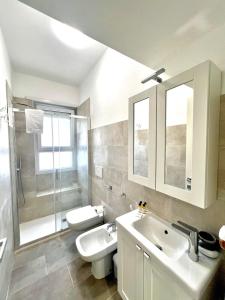 New and cozy Metro Parking Train to airport