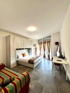 New and cozy Metro Parking Train to airport